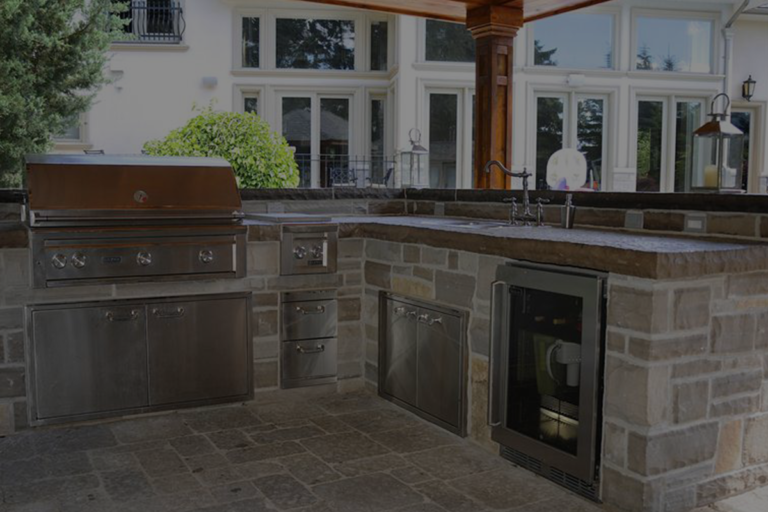 outdoor kitchen